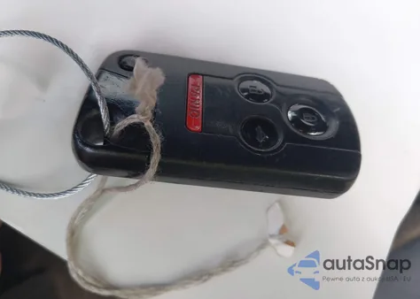 2005 Acura Rl 3.5 from USA, damaged, VIN JH4KB16505C005991